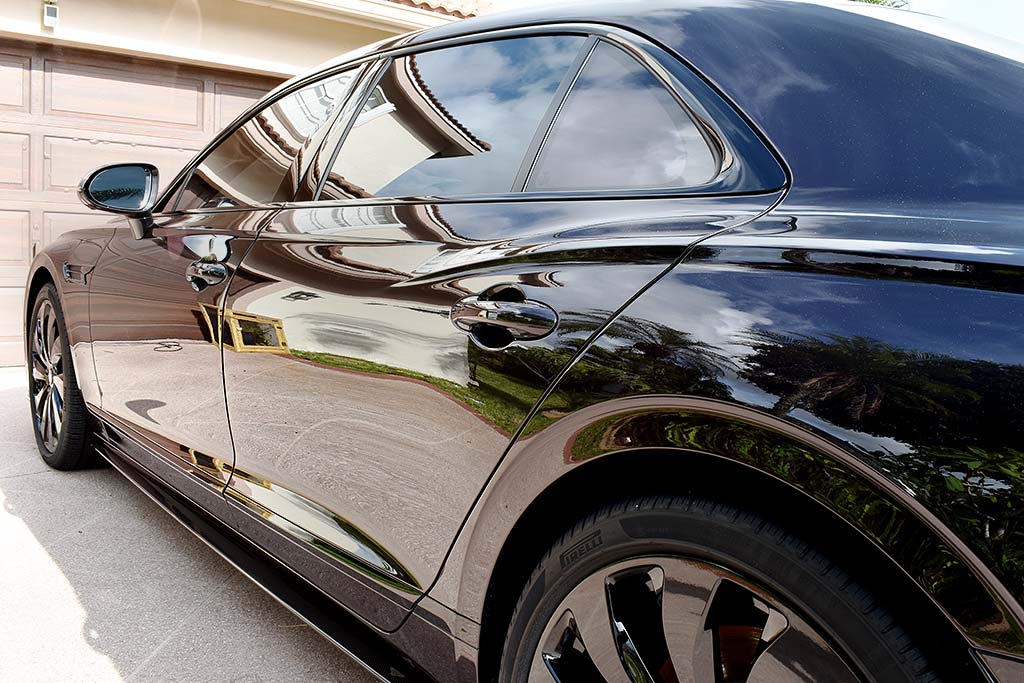 2021-Bentley-Flying-Spur-4.jpg